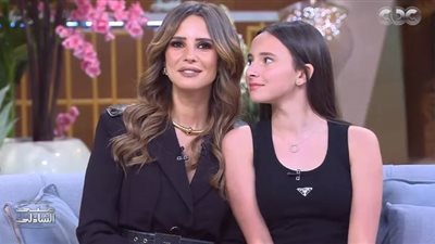 إيمان العاصي ضيفة منى الشاذلي.. تعرف على ميعاد الحلقة