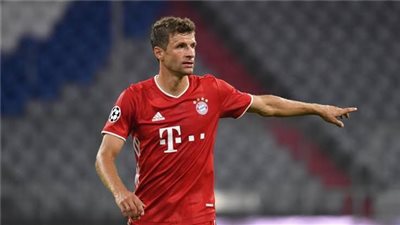 مولر يعود إلي تشكيل بايرن ميونخ أمام شالكة في الدوري الألماني 