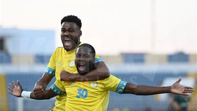 الزمالك يبتعد عن المنافسة على الدوري بعد الهزيمة من الإسماعيلي بهدفين لهدف 