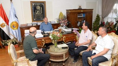 محافظ أسيوط يتابع إجراءات إنشاء مدافن صحية ومحطات وسيطة