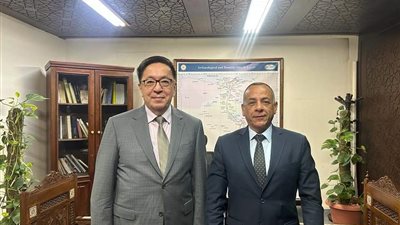 صور.. سفير كازاخستان بمصر يلتقي أمين المجلس الأعلى للآثار 