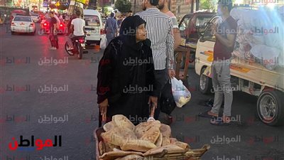 بـ «عربية عيش».. أم حنان ذات الشعبية الواسعة بالدرب الأحمر