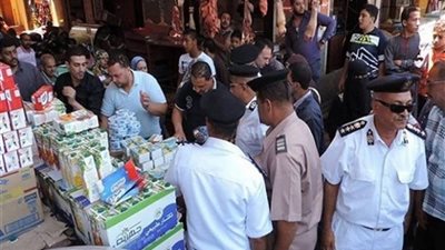 حملات تموينية مكثفة بالإسماعيلية تضبط سلعًا فاسدة ومخالفين