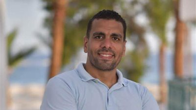 بسبب سلوك ابنه غير المهذب.. ولي أمر يطعن معلم بالإسكندرية