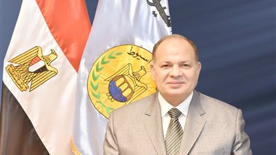 محافظ أسيوط يوافق على 146 طلب أجازة لبعض العاملين بمديرية التربية والتعليم