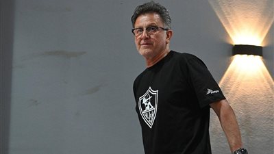 الزمالك يحسم مصير  رحيل مدربه 