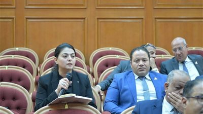 هند جوزيف تقدم اقتراحا بإعادة تشغيل مصنع تدوير المخلفات في أسيوط 