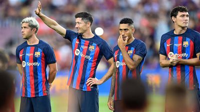ليفاندوفسكي بجوار ديمبلي.. تشكيل برشلونة المتوقع أمام بلد الوليد الليلة 