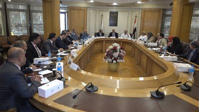 وفد عماني يزور غرفة القاهرة لبحث التعاون والتكامل التجاري والاستثماري