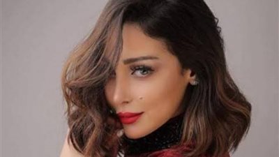 بعد ظهورها مع مهندس صوت.. هل بسمة بوسيل تعود للغناء؟