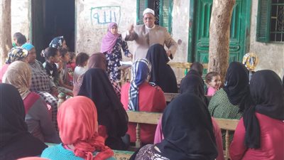 المجلس القومي للمرأة بأسيوط ينظم مبادرة إعرف قدر نبيك بقرية بنى حسين