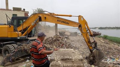 محافظ أسيوط يشهد حملات نظافة مكبرة بحى شرق ومراكز القوصية والبداري