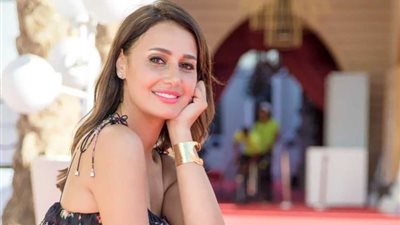 حلا شيحة توجه رسالة اعتذار لزملائها بعد تصريحات أشرف زكي