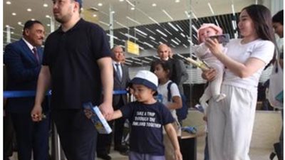 مطار العلمين يستقبل أول رحلة طيران شارتر من كازاخستان