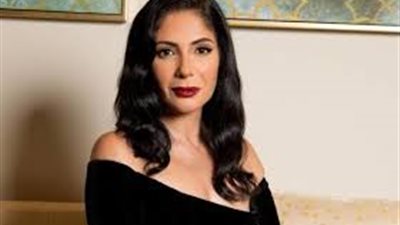 القومي للمرأة يكرم منى زكي وأبطال مسلسل تحت الوصاية
