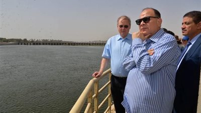 سعد وكريستيان برجر يتفقدان مشروع قناطر أسيوط الجديدة