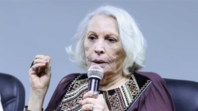 فريدة فهمي: «الفنان ليس بظهوره الإعلامي لكن بعمله وفنه وتاريخه»