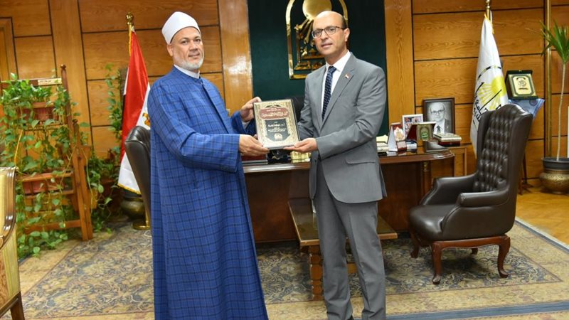 رئيس جامعة أسيوط
