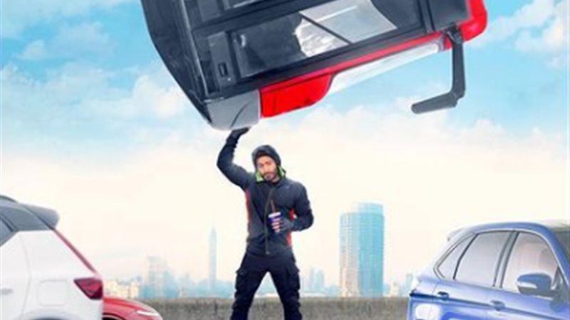 استقبال حافل لـ تامر