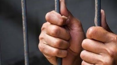 بحجة تأديبها.. إبلاغ سيدة عن مشاهدتها طفلة مصابة بجروح في كامل جسدها 