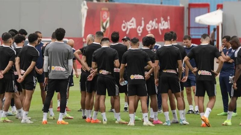 لاعبي فريق الأهلي