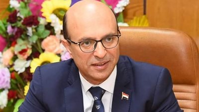 بدء التنسيق الورقي للشهادات العربية والأجنبية بجامعة أسيوط الأهلية