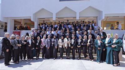 كلية الحاسبات والمعلومات بالنوبارية تنظم مناقشة مشاريع تخرج دفعتها الأولى 