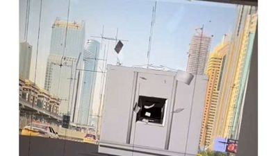  يوزع العيدية.. حقيقة الصراف الآلي المتنقل بشوارع دبي
