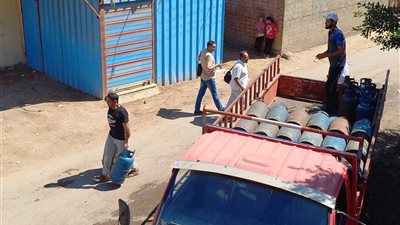 تقديم خدمات طبية وبيطرية وعقد ندوات تثقيفيةبقافلة سكانية شاملة بمركز رشيد