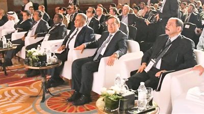 وزير البترول يلتقي رؤساء شركات تعدين الذهب الكبرى ويستعرض مميزات البيئة الاستثمارية