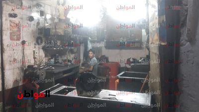 الأسطى حازم.. رحلة التميز في مهنة صيانة الفتيس بين 