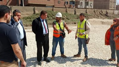 سكرتير عام مساعد محافظة أسيوط يتابع تنفيذ مشروعات حياة كريمة  بقرى مركز الفتح 