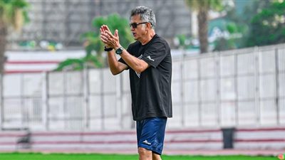 مدرب الزمالك يفكر في الإطاحة 4 لاعبين قبل 