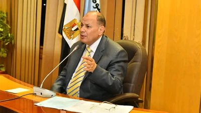 محافظ أسيوط: تنظيم قوافل للصحة الانجابية وتنظيم الأسرة بـ 20 قرية غدا