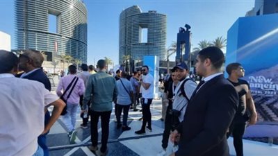 بحضور آلاف الزوار.. أجواء ساحرة في مهرجان العلمين الجديدة