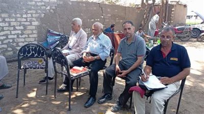 زراعة الشرقية ومعهد بحوث وقاية النباتات ينظمان يوم حقلي لمزارعي الفواقسة بههيا