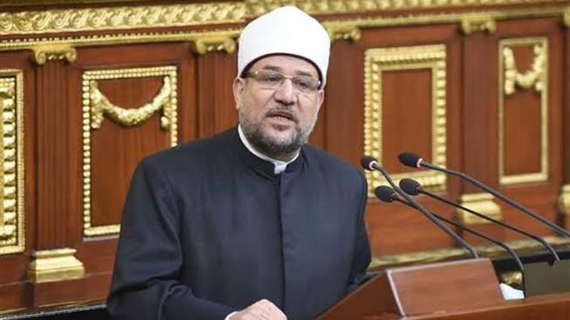 وزير الأوقاف يهنئ