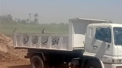 محافظة أسيوط تشن حملة على مركز الفتح لرفع المخلفات والقمامة