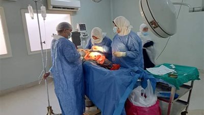 على هامش مبادرة «100 يوم صحة».. مستشفى ديروط تجري 9 عمليات مجانية للمرضى