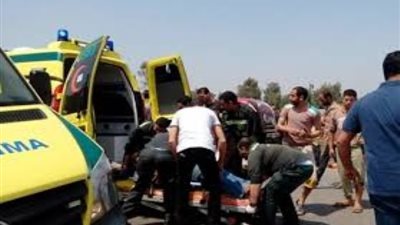 «من أسرة واحدة».. مصرع وإصابة 15 شخص في حادث تصادم سيارتين بالشرقية