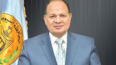 سعد يعلن عقد جلسة تشاور مجتمعي لمناقشة مشروع توصيل الغاز الطبيعي بقرى أسيوط