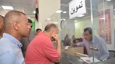 محافظ أسيوط يتفقد تشغيل مجمع خدمات المواطنين بقرية بني مر بمركز الفتح