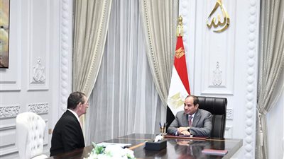 السيسي يستعرض أنشطة صندوق «تحيا مصر» خلال اجتماعه بمستشاره للشئون المالية
