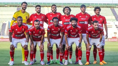 نادي صن داونز يسعى لضم اللاعب بيرسي تاو مرة أخرى