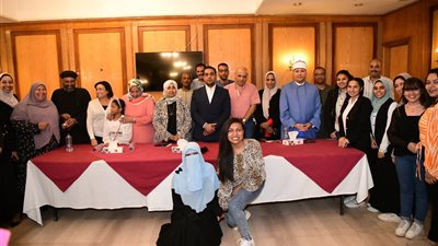 نائب محافظ قنا يشهد فعاليات الجلسة الحوارية لمناقشة المبادرات المجتمعية