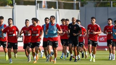 مدافع الأهلي يتعافي من إصابته ...ويستعد لخوض فترة الإعداد 