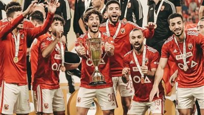 الأهلي ينوي تجديد عقد نجم الفريق بموافقة كولر