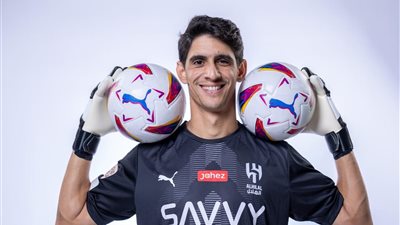الهلال السعودي يُعلن تعاقده مع  الحارس المغربي 