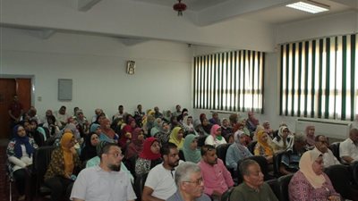 بعنوان العصف الذهني.. كلية التربية بأسيوط تعقد ورشة لدراسة وضع الجهاز الإداري