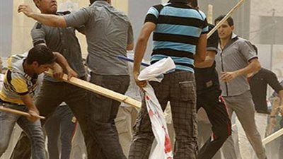 مشاجرة طاحنة بين عائلتين في صندفا بالمنيا تسفر عن إصابة 17 شخصًا والقبض على 30 شخصًا